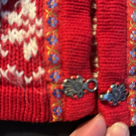 Norwegian vintage reindeer Christmas sweater - Picture 2 of 5